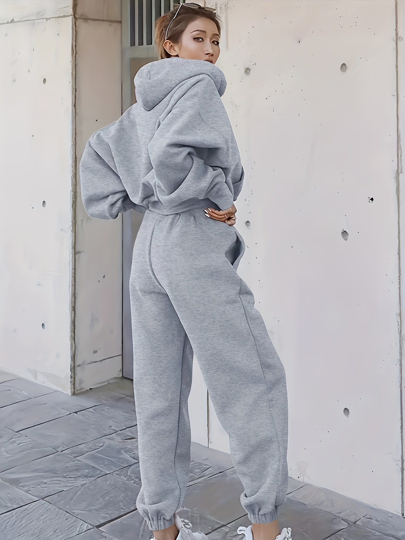 Cozy Fleece-Lined Hoodie & Joggers Set for Women - Casual Solid Color, Long Sleeve with Drawstring Waist, Machine Washable - Perfect for Fall/Winter