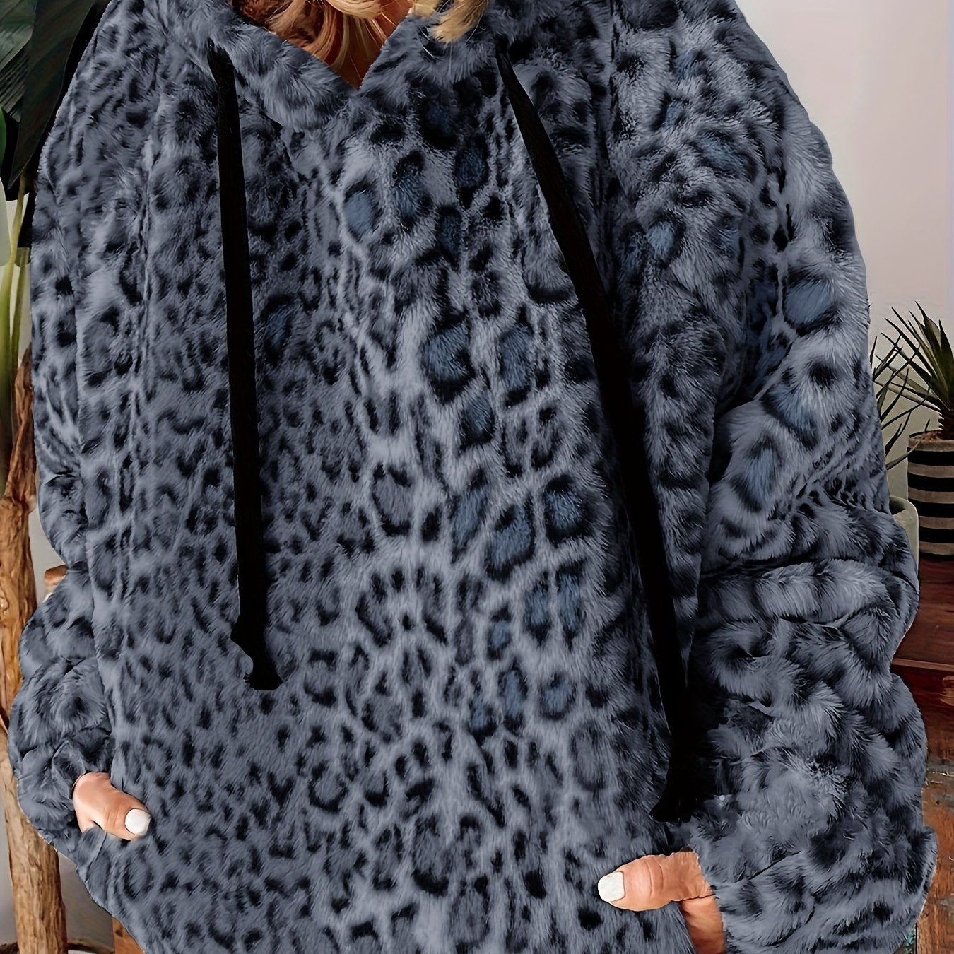 Plus Size Leopard Print Drawstring Hoodie, Casual Long Sleeve Fuzzy Sweatshirt For Fall & Winter, Women's Plus Size Clothing